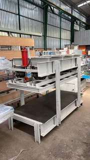 Pneumatic Door Press