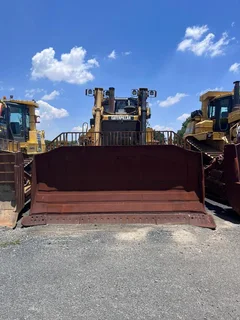 CATERPILLAR DOZER