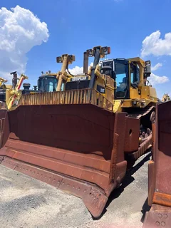 CATERPILLAR DOZER