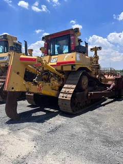 CATERPILLAR DOZER