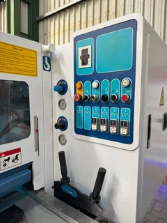 4 HEAD V-HOLD MOULDER