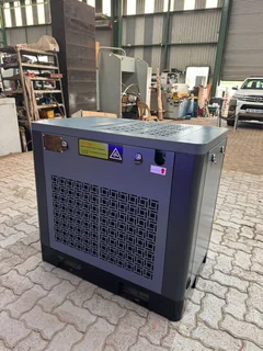 7.5kw FRENCH AIR SCREW COMPRESSOR