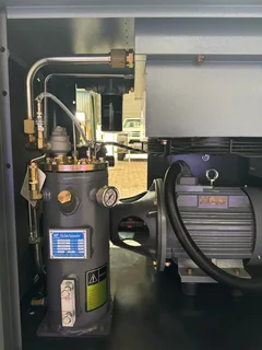 7.5kw FRENCH AIR SCREW COMPRESSOR