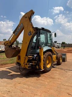 CASE 580T TLB