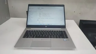 HP Elitebook Win 11 Pro (super fast N very clean)
