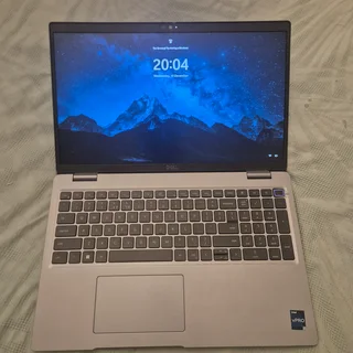 Dell Latitude 5530 – i7 | 16GB RAM | 512GB SSD