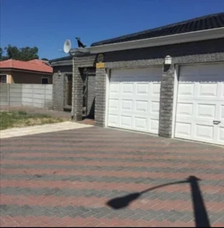3 Bedroom House Available For Sale In Vredelust with Pool Behind Zevenwacht Mall