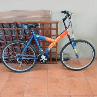 Mountain Bike Raleigh 26inch with Shimano gearing