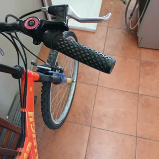 Mountain Bike Raleigh 26inch with Shimano gearing