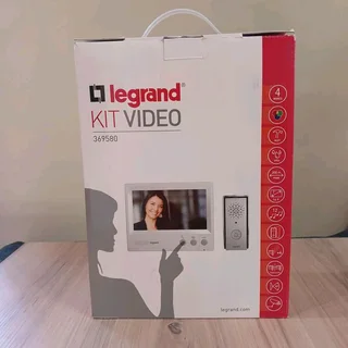 LEGRAND 7&#34; WIRED VIDEO INTERCOM KIT C/W RAINSHIELD