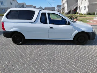 2022 Nissan Np200 1.6 A/c Safety Pack