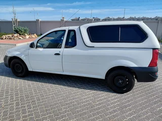 2022 Nissan NP200 1.6 A/C SAFETY PACK