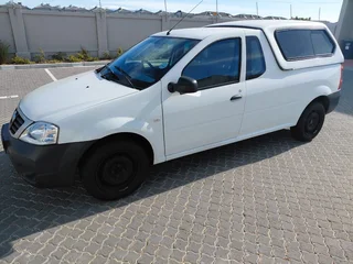 2022 Nissan NP200 1.6 A/C SAFETY PACK
