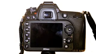 NIKON D7200  WITH 2 LENSES &#43; SPEEDLIGHT SB-700