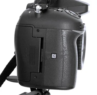 NIKON D7200  WITH 2 LENSES &#43; SPEEDLIGHT SB-700