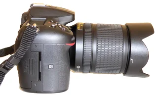 NIKON D7200  WITH 2 LENSES &#43; SPEEDLIGHT SB-700