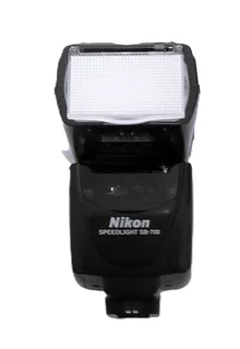 NIKON D7200  WITH 2 LENSES &#43; SPEEDLIGHT SB-700