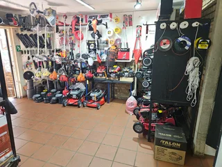 Lawnmower Replacement Motor New 2300Watt. Motor only. From LAWNit Moreleta Park. Universal fit.