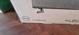 CRACKED SCREEN 32INCH TVS - NEW IN THE BOX WITH REMOTES FOR PARTS.0️⃣7️⃣2️⃣3️⃣9️⃣2️⃣5️⃣7️⃣5️⃣6️⃣