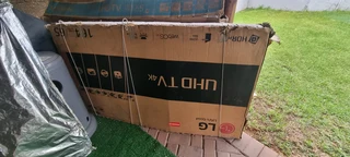 Cracked Screen Lg 65inch 65uh60 Brand New In The Box 0️⃣7️⃣2️⃣3️⃣9️⃣2️⃣5️⃣7️⃣5️⃣6️⃣
