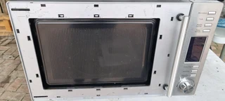 RUSSELL HOBBS 30L MWO BRAND NEW FULLY FUNCTIONAL (CAN BE USED FOR PARTS )0️⃣7️⃣2️⃣3️⃣9️⃣2️⃣5️⃣7️⃣5️⃣