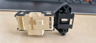 AEG LAVAMAT FRONT LOADER  L34173S WASHING MACHINE DOOR SWITCH - USED