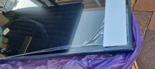 SAMSUNG CRACKED SCREEN ASSEMBLY FOR PARTS - BRAND NEW UA70AU7000K - 70INCH