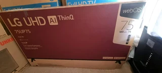 CRACKED SCREEN LG 75INCH 75UP7550PVC - BRAND NEW FOR PARTS 0️⃣7️⃣2️⃣3️⃣9️⃣2️⃣5️⃣7️⃣5️⃣6️⃣