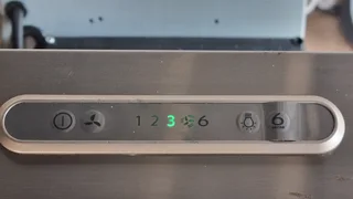 **REDUCED FURTHER WHIRLPOOL AKR 799 IX 90CM EXTRACTOR FULL S/STEEL- never used kept in storage.