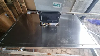 **REDUCED FURTHER WHIRLPOOL AKR 799 IX 90CM EXTRACTOR FULL S/STEEL- never used kept in storage.