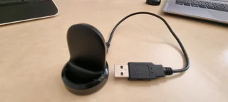 Samsung Wireless Charger For Smart Watch With Cable Model Ep-yo600 0️⃣7️⃣2️⃣3️⃣9️⃣2️⃣5️⃣7️⃣5️⃣6️⃣