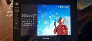 Sony DPF-HD1000 10&#34; Digital Photo Frame (2GB)0️⃣7️⃣2️⃣3️⃣9️⃣2️⃣5️⃣7️⃣5️⃣6️⃣
