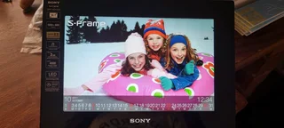 Sony DPF-HD1000 10&#34; Digital Photo Frame (2GB)0️⃣7️⃣2️⃣3️⃣9️⃣2️⃣5️⃣7️⃣5️⃣6️⃣