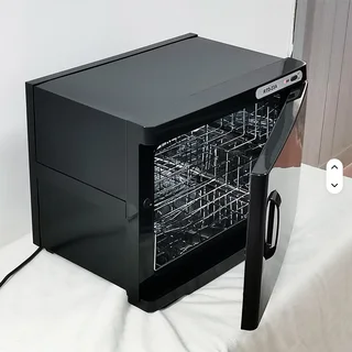 Towel Warmers 23l - Black. With Uv Sterlizer0️⃣7️⃣2️⃣3️⃣9️⃣2️⃣5️⃣7️⃣5️⃣6️⃣