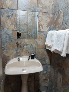 GARDEN FLAT TO LET IN HILTON GARDENS