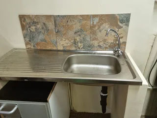 GARDEN FLAT TO LET IN HILTON GARDENS