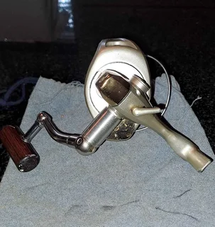 Shimano Sustain Fishing Reel