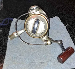 Shimano Sustain Fishing Reel