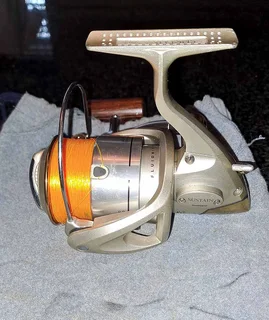 Shimano Sustain Fishing Reel