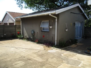 Garden cottage -flat to let, Ontdekkers park