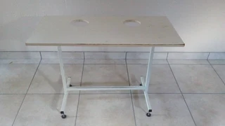 Nail technician table