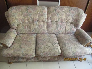 5 piece lounge floral suite