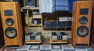 AR9LS (ACOUSTIC RESEARCH) LOUDSPEAKERS