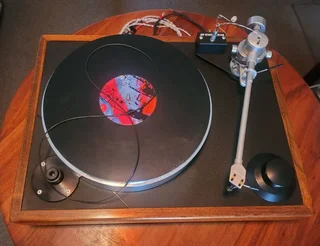 VPI CLASSIC 30TH ANNIVERSARY EDITION TURNTABLE