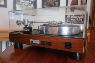 VPI CLASSIC 30TH ANNIVERSARY EDITION TURNTABLE