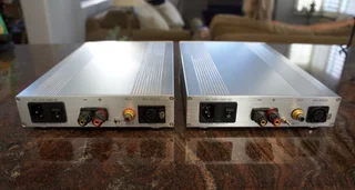 NU FORCE REFERENCE 9 V2 MONO BLOCK AMPLIFIERS