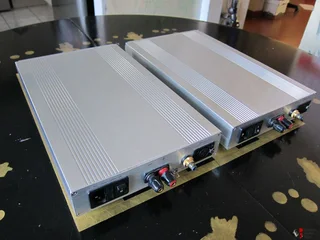 NU FORCE REFERENCE 9 V2 MONO BLOCK AMPLIFIERS