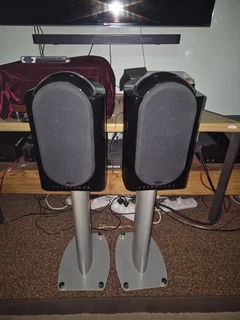 Kef Reference 201.2 Loudspeakers With Stands
