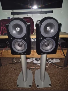 KEF REFERENCE 201.2 LOUDSPEAKERS WITH STANDS