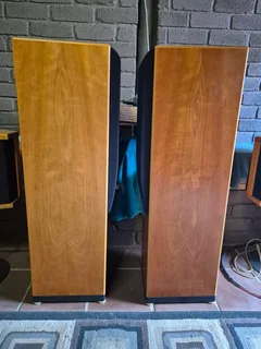 KEF REFERENCE MODEL THREE - SERIES 2 LOUDSPEAKERS